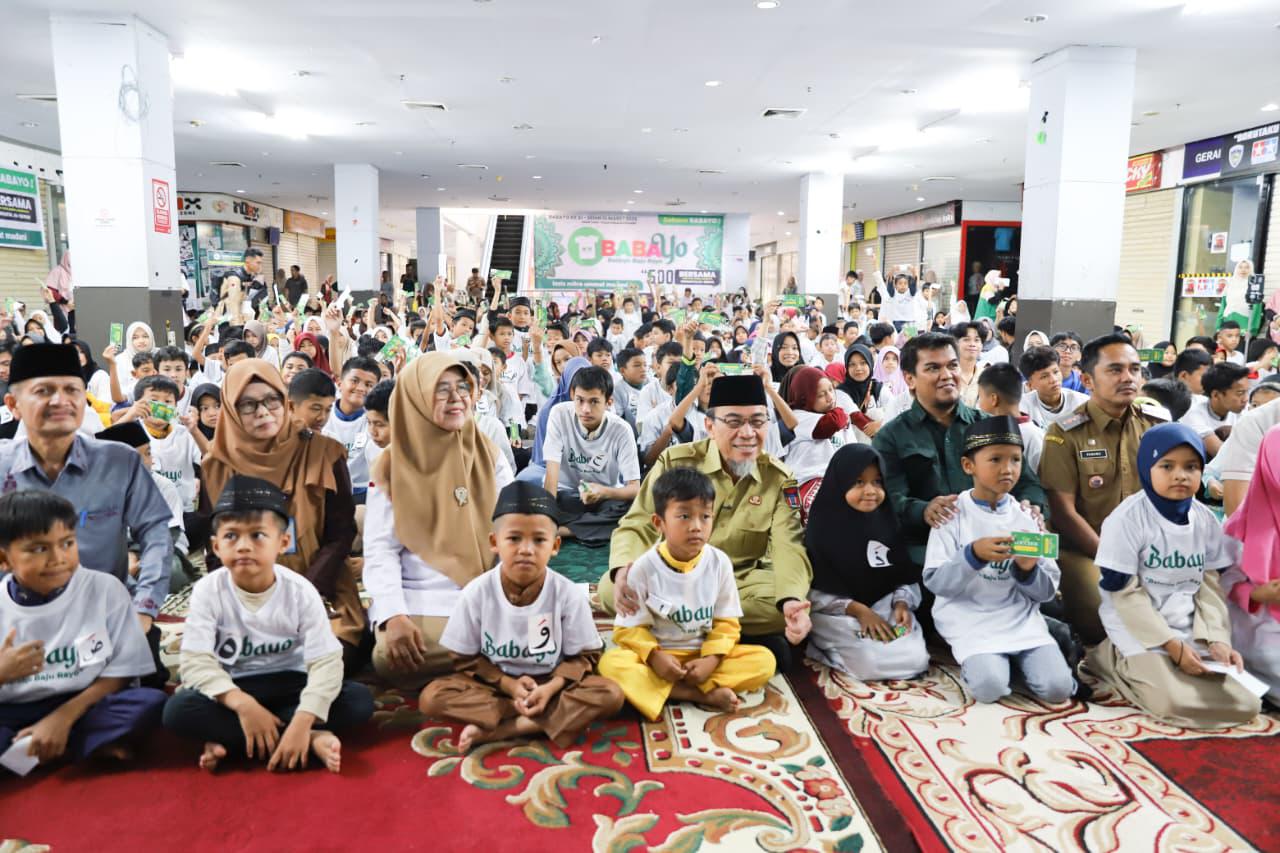 500-anak-yatim-dan-dhuafa-di-padang-pilih-baju-lebaran-sendiri-di-plaza-andalas