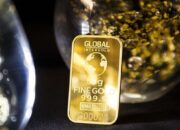 Emas Terkoreksi Dalam, Investor Global Cermati Pergerakan Harga