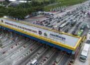 E-toll Minim, Antrean Panjang Hantui Gerbang Tol Mudik