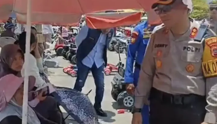 Kapolres Pessel Pastikan Keamanan Wisatawan di Pantai Carocok