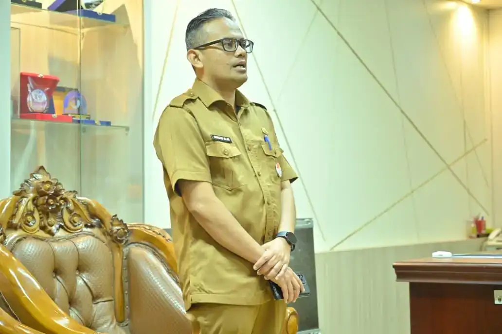 hari-pertama-masuk-kerja,-pemprov-sumbar-lakukan-pengecekan-kehadiran-pegawai-secara-silang