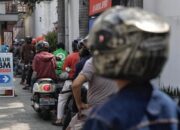 Harga Minyak Naik, Pemerintah Pertahankan Subsidi BBM?