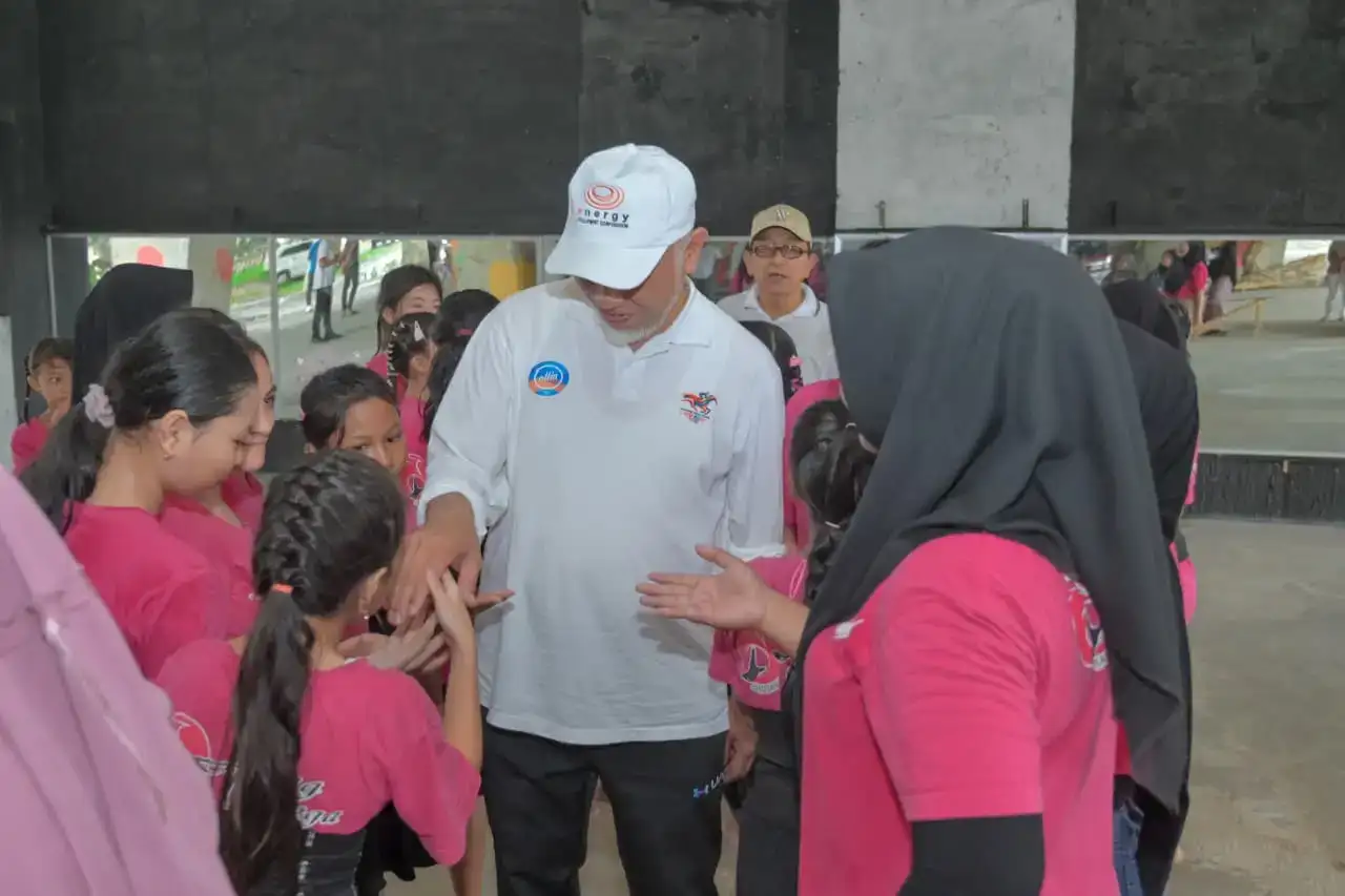 gubernur-mahyeldi-dukung-kebijakan-pembatasan-akses-medsos-bagi-anak,-tekankan-peran-keluarga-dan-literasi-digital
