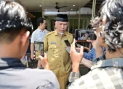 Gubernur Tenangkan Warga, Jamin Pasokan BBM Aman