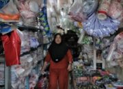 Indonesia Impor Plastik Meningkat, Harga Melonjak Bebani Pedagang