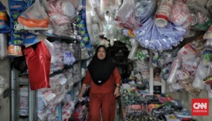 Indonesia Impor Plastik Meningkat, Harga Melonjak Bebani Pedagang