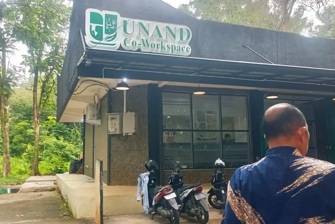 mohiddin-sadar-:-aksi-persembahkan-unand-co-workspace-untuk-diskusi-dan-meeting