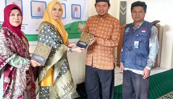 Bundo Kanduang Tebar Al-Quran, Santri Minang Sambut Gembira