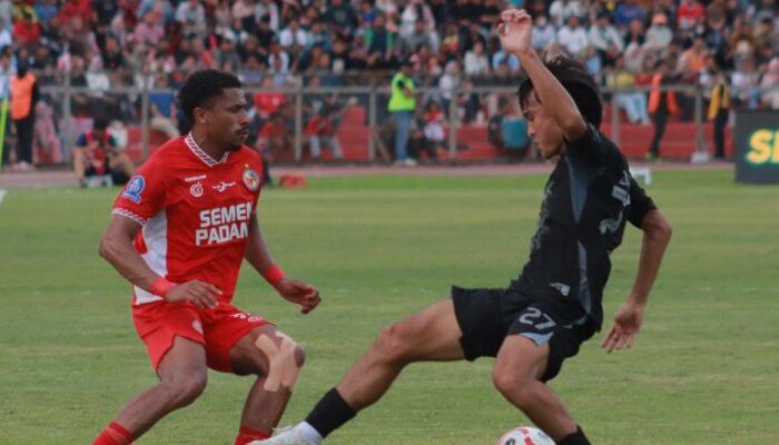 Semen Padang Berjuang: Redam Persib, Jauhi Degradasi