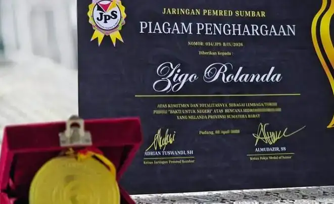 zigo-rolanda-terima-medal-of-honor-“bakti-untuk-negeri”-dari-jps,-tegaskan-komitmen-untuk-masyarakat-sumbar