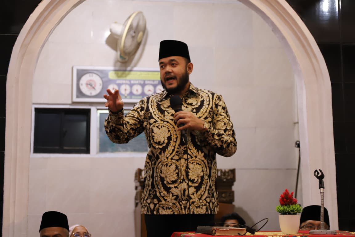 halal-bi-halal-di-masjid-muttaqin-parak-kaluek-pisang-wako-fadly-amran-ajak-pupuk-silaturahmi