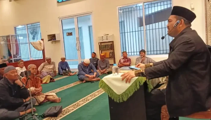 Jamaah Padang Semarakkan Subuh, Eratkan Silaturahmi Lewat Halal Bihalal