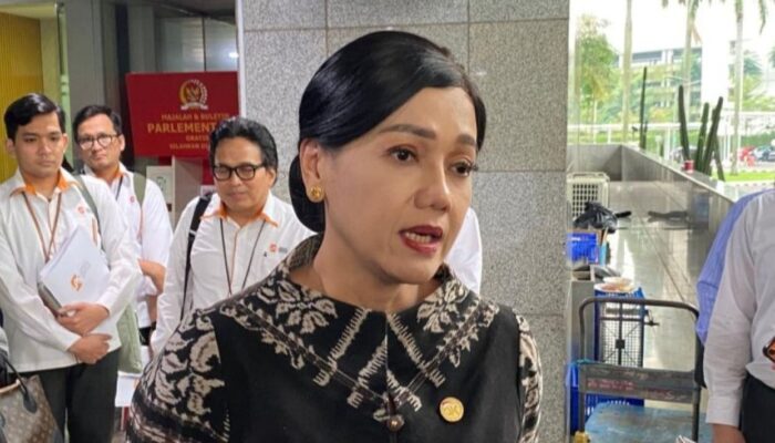 OJK Mengatur Finfluencer, Usul Pidana Sebar Informasi Sesat