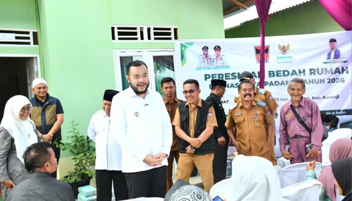 Baznas Bedah Rumah, Buruh Padang Tersenyum Terima Hunian