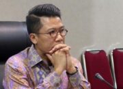 DPR Kaji Penghapusan Pungutan OJK ke Bank