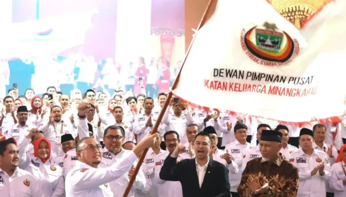 Andre Rosiade Kukuhkan Pengurus DPP IKM Periode 2025-2030