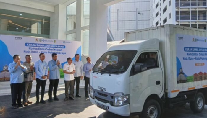 BI Sumut Kirim 1,05 Ton Cabai Karo ke Palangka Raya