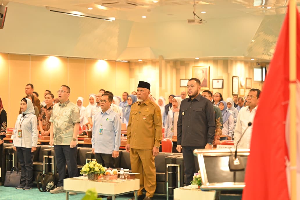 wako-fadly-amran-ikut-sambut-tim-penilai-rsup-dr-m-djamil-dari-bappenasĀ