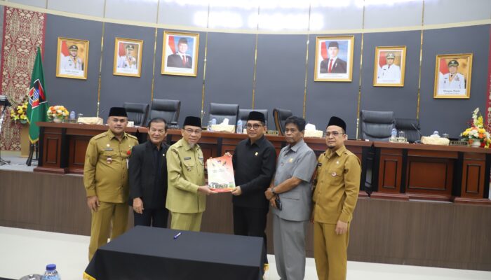 DPRD Padang Usulkan Pencabutan Perda Keuangan Kepala Daerah