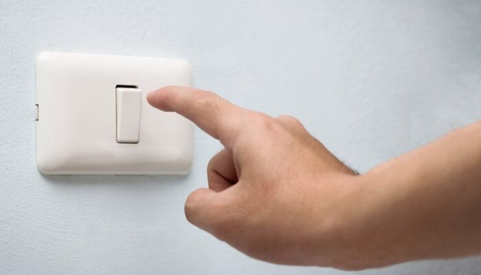 Kebiasaan Rumah Tangga Efisien Hemat Energi