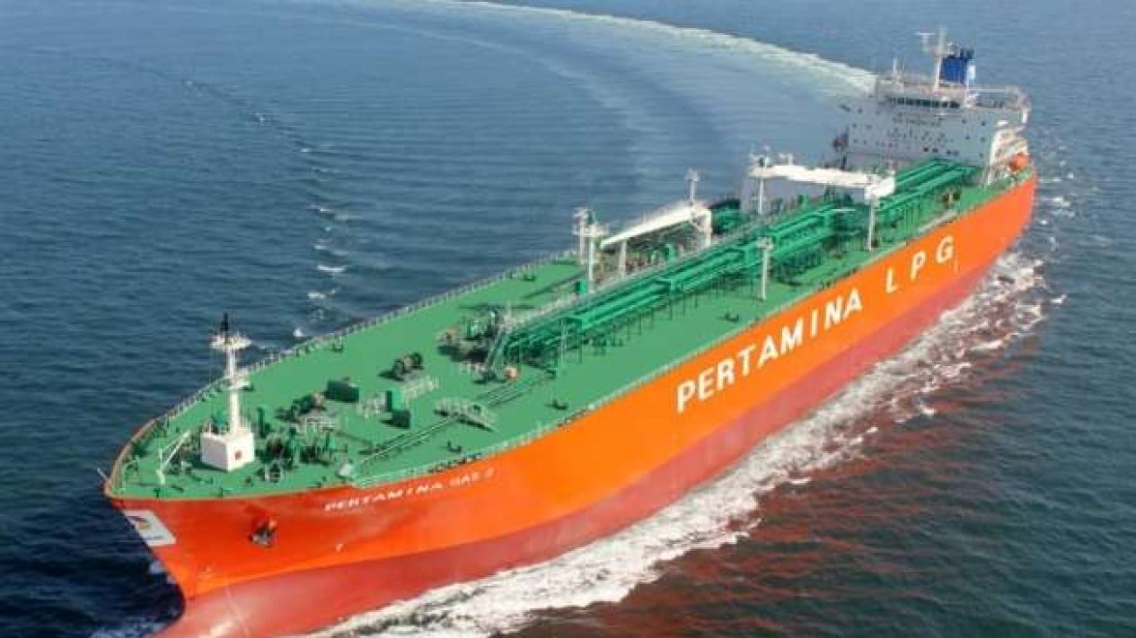 selat-hormuz-dibuka,-pertamina-siapkan-2-kapal-yang-tertahan-segera-kembali-berlayar