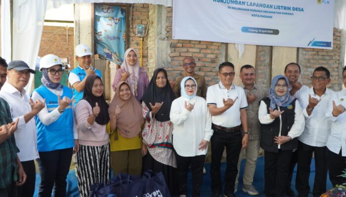 Raju Minropa Dampingi PLN Tinjau Listrik Desa Kuranji