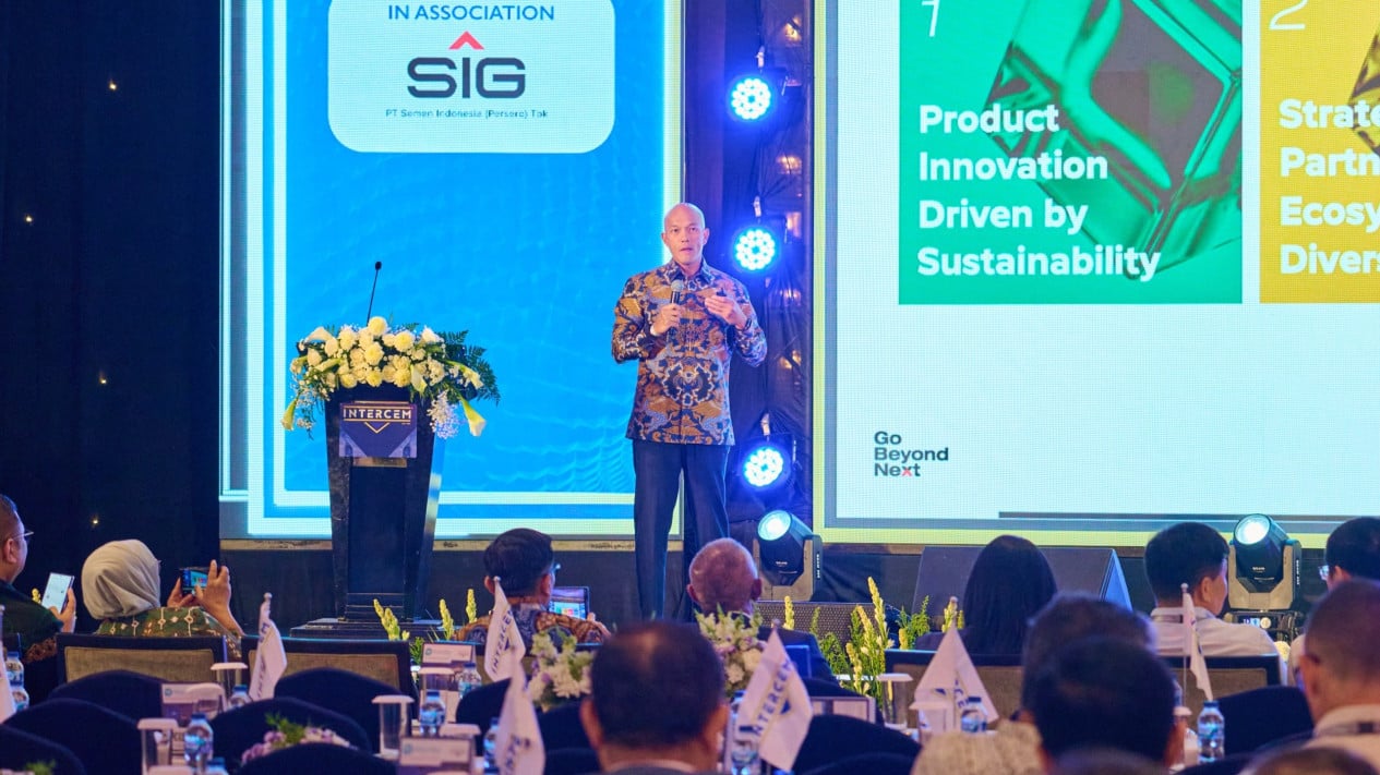 industri-semen-baru-capai-11%-di-ekosistem-konstruksi,-sig-buka-peluang-kolaborasi-global-inovasi-bahan-bangunan