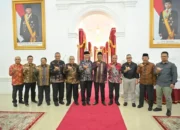 gubernur-mahyeldi-puji-kinerja-muhibuddin-selama-menjabat-sebagai-kajati-sumbar