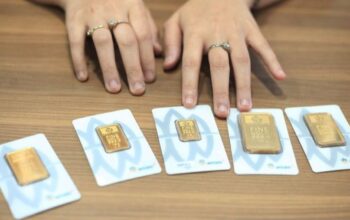 Harga Emas Antam Naik Rp25.000 per Gram Hari Ini