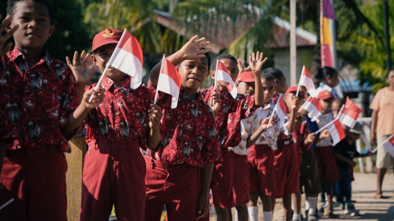 asdp-dan-14-bumn-sinergi-berdayakan-masyarakat-&-lingkungan-di-2-kampung-raja-ampat