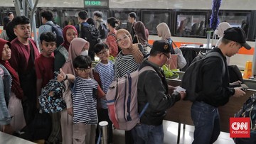 daftar-19-perjalanan-kereta-yang-dibatalkan-imbas-kecelakaan-di-bekasi