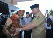 gubernur-mahyeldi-sambut-menteri-agama-di-bim-dengan-nuansa-adat-minangkabau