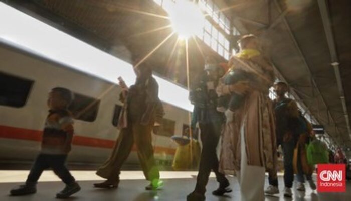 KAI Batalkan Delapan Perjalanan Kereta dari Pasar Senen, Gambir
