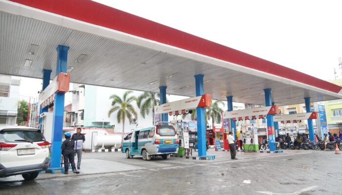 Pertamina Atur Distribusi BBM Palangka Raya Saat Antrean Memanjang