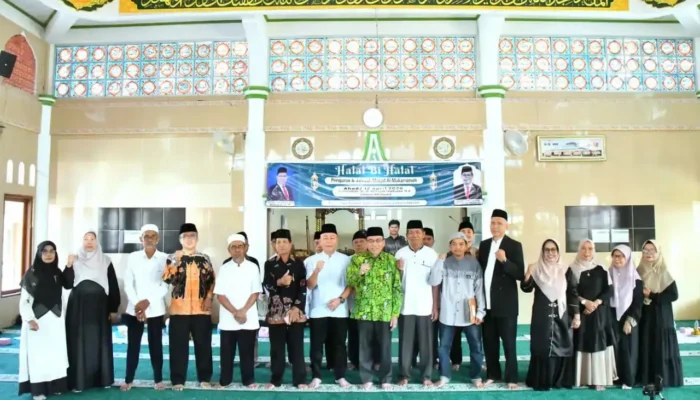 Wawako Padang Kukuhkan Pengurus Baru Masjid Al Mukarramah