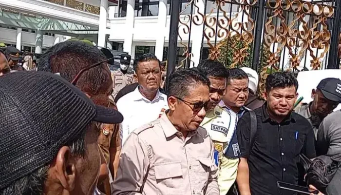 DPRD Sumbar Siap Tindaklanjuti Tuntutan Kenaikan Upah Buruh