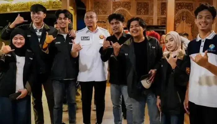 Andre Rosiade Siapkan 10 Bus Gratis untuk Mahasiswa Minang