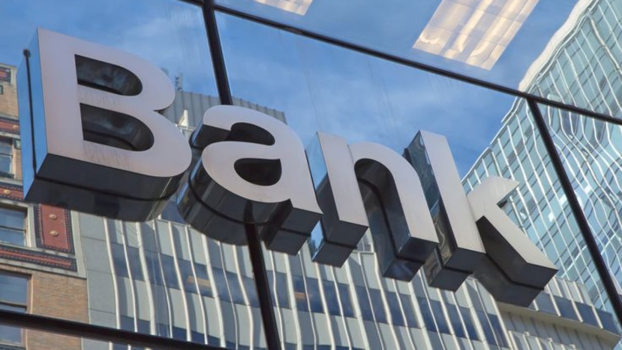 bank-raksasa-ini-siap-phk-massal-3.000-karyawan-demi-bertahan-dari-akuisisi-asing