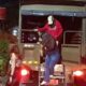 satpol-pp-padang-tertibkan-kafe-karaoke-langgar-jam-operasional