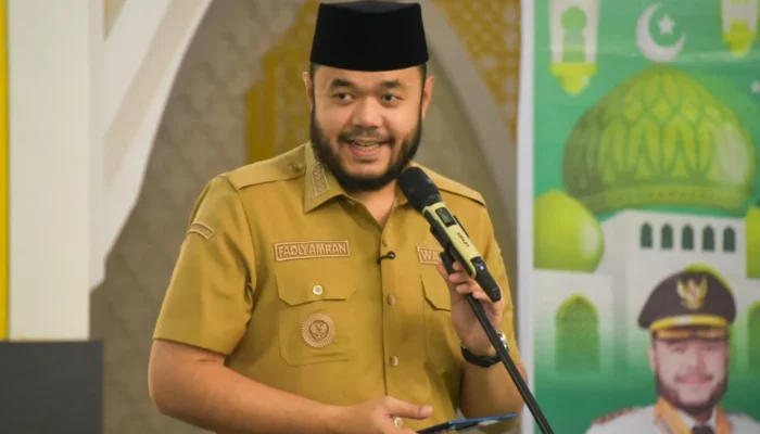 Disdikbud Padang Bantu Dua Siswa Lanjut Sekolah