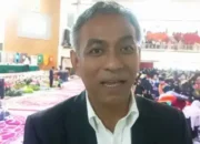 taslim-chaniago-wakili-ketum-ika-unand-di-wisuda-ii-2026