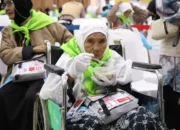 kloter-pdg-07-antar-24-jemaah-disabilitas-ke-masjidil-haram