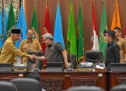 mahyeldi-beri-masukan-dua-ranperda-usulan-dprd-sumbar
