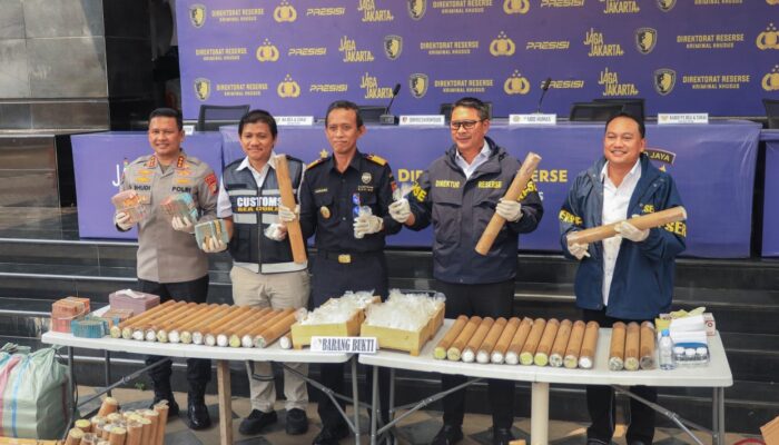 Bea Cukai dan Polda Metro Bongkar Penyelundupan Merkuri
