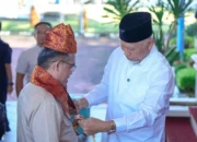 gubernur-mahyeldi-sambut-kedatangan-menaker-ri-di-bim