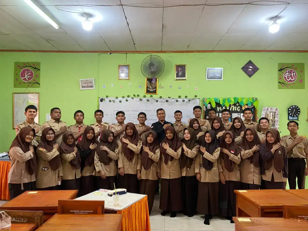 sasar-gen-z,-kpu-tanah-datar-bekali-pemilih-pemula-dengan-pengetahuan-pemilu