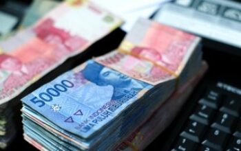 Rupiah Terkoreksi ke Rp17.596 per Dolar AS Sore Ini