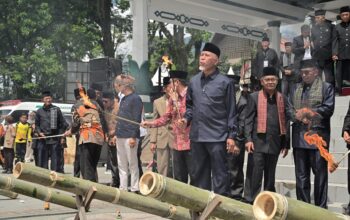 Mahyeldi Dorong Permainan Tradisional Bentuk Karakter Anak Nagari