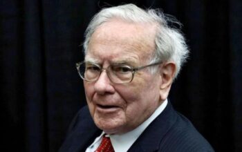 Buffett Ungkap Strategi Cuan Saat Pasar Krisis