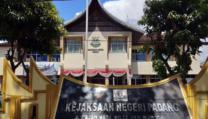 Kejari Padang Jadwalkan Ulang Pemeriksaan Dua Pimpinan DPRD Sumbar
